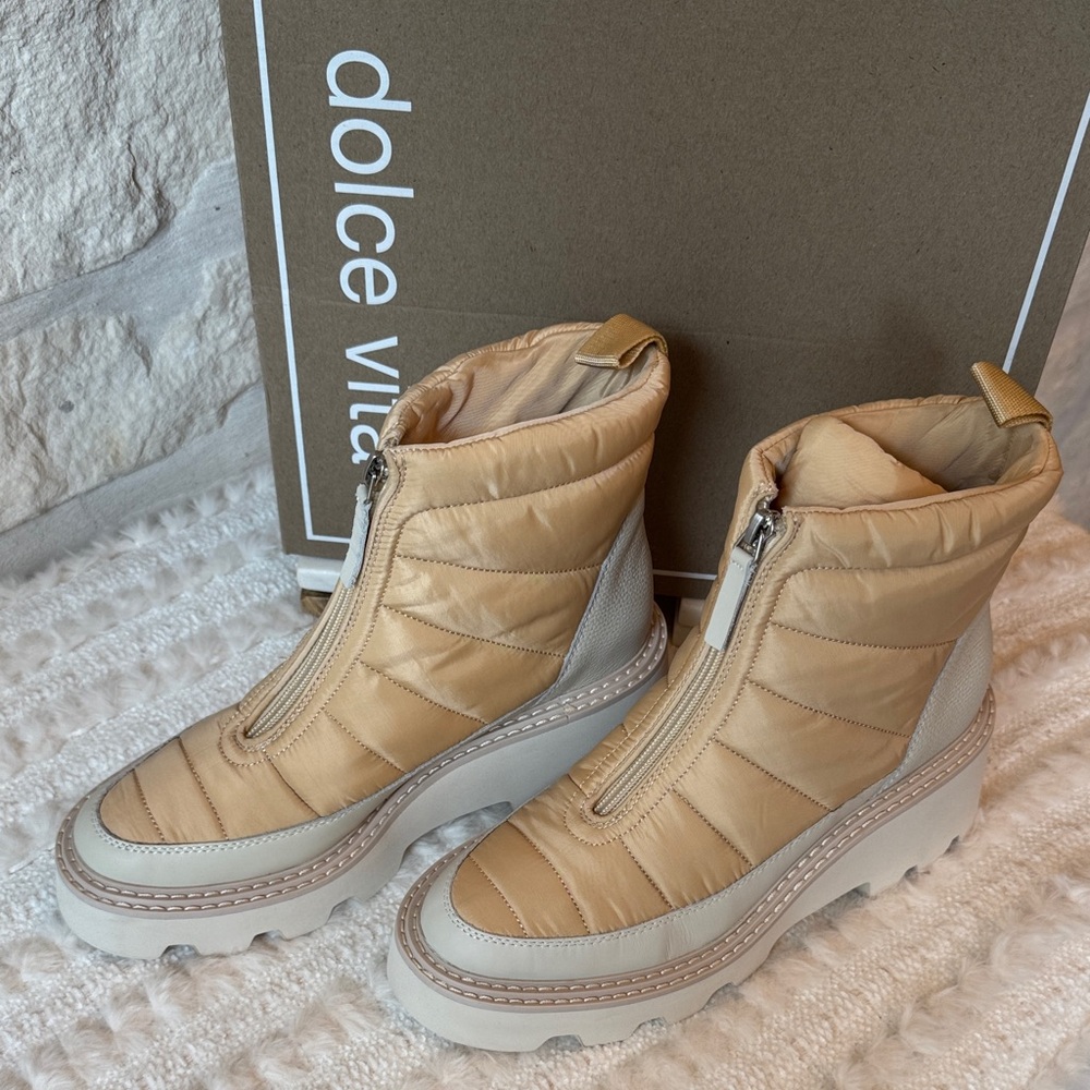 Dolce Vita Taupe Quilted Front-Zip Platform Ankle Boots\Honey-Nylon